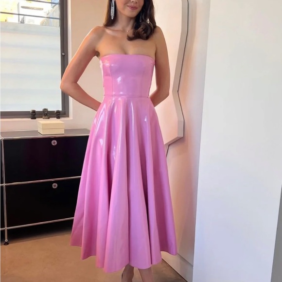 Alex Perry - Picture 3 of 8